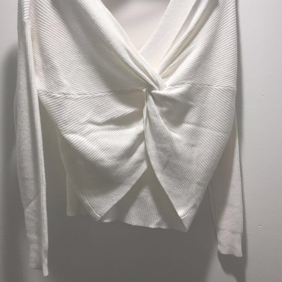 White Knot Sweater - Picture 2 of 2